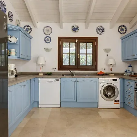Casa Cumbre - 3 Bedroom Villa Marbella